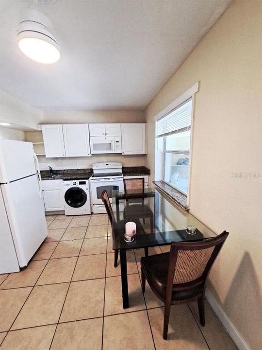 Active With Contract: $1,225 (1 beds, 1 baths, 500 Square Feet)