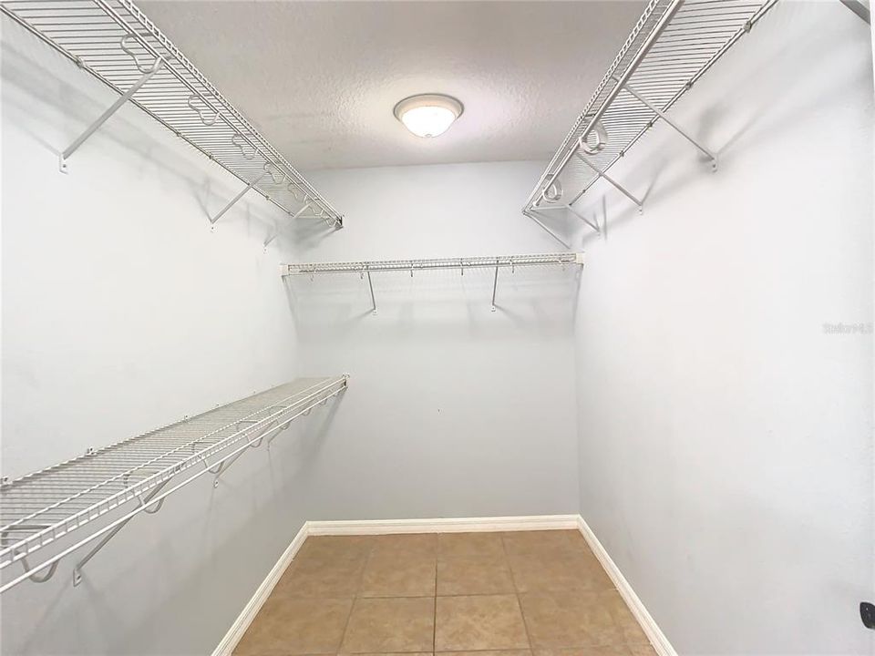 Principal room walking closet