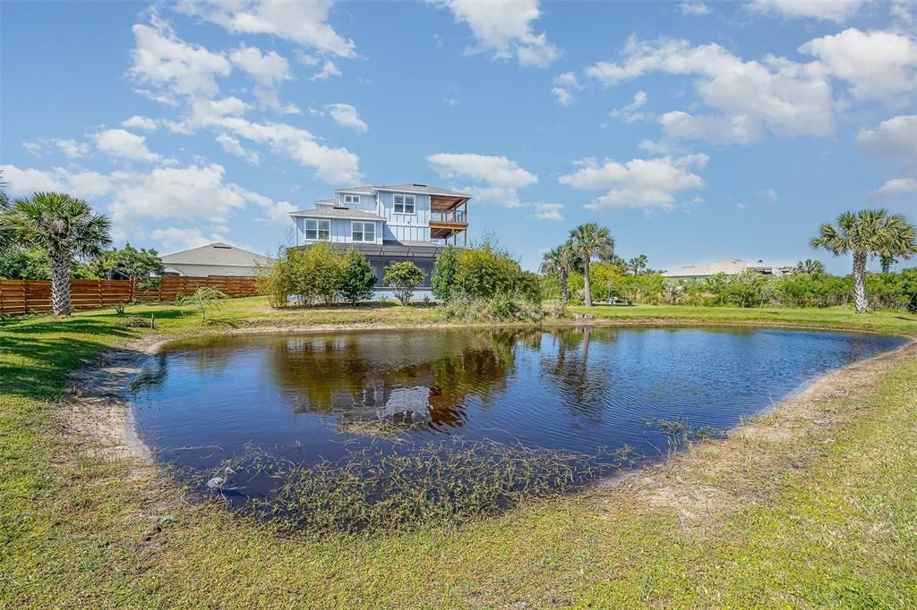 For Sale: $900,000 (3 beds, 3 baths, 2566 Square Feet)