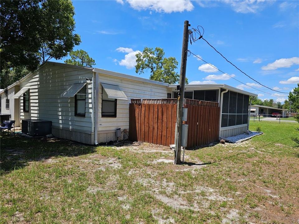 Active With Contract: $155,000 (2 beds, 2 baths, 1040 Square Feet)