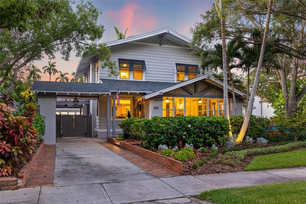 Recently Sold: $2,250,000 (4 beds, 3 baths, 3233 Square Feet)