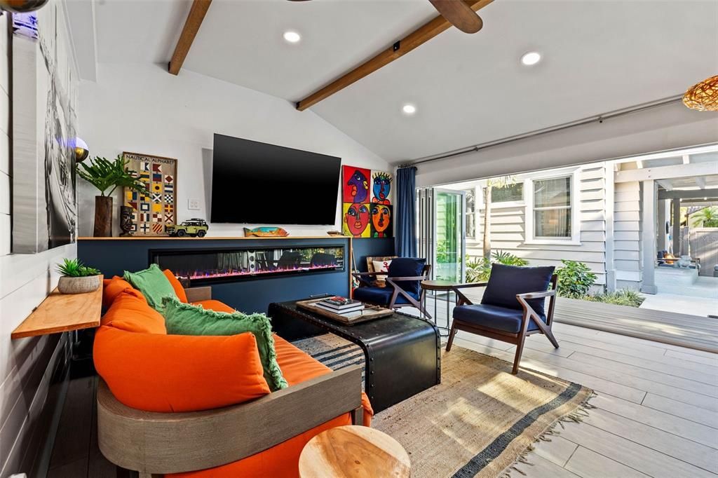 Active With Contract: $2,250,000 (4 beds, 3 baths, 3233 Square Feet)