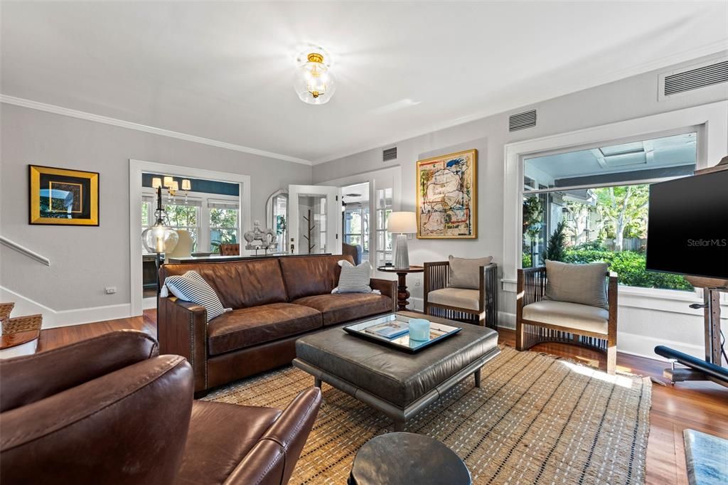 Recently Sold: $2,250,000 (4 beds, 3 baths, 3233 Square Feet)