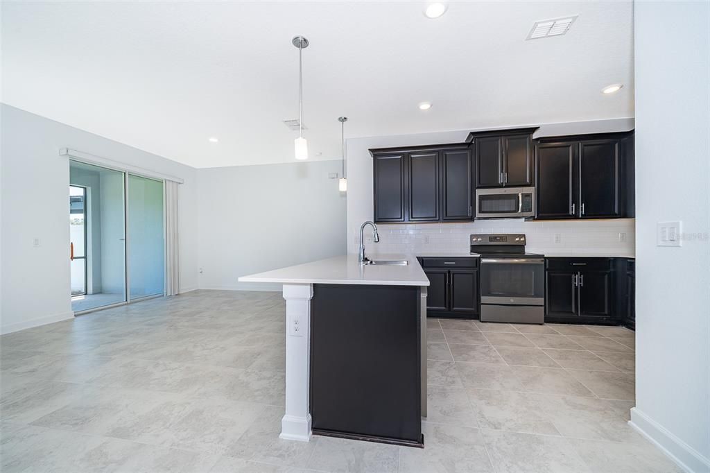 Active With Contract: $379,900 (3 beds, 2 baths, 1741 Square Feet)