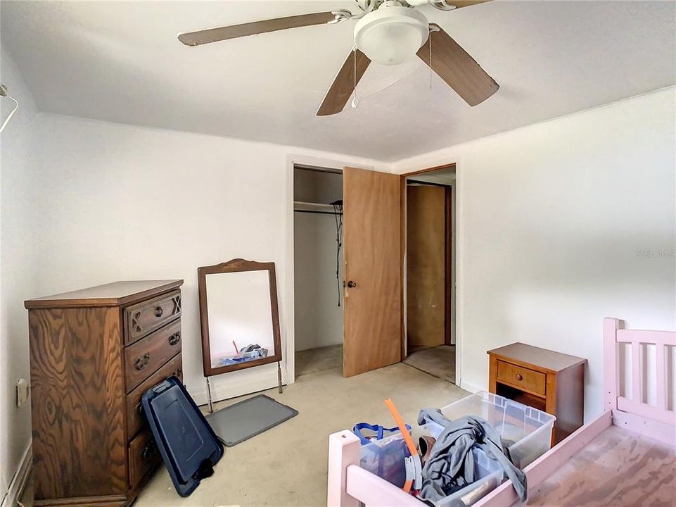 Active With Contract: $125,000 (3 beds, 1 baths, 1488 Square Feet)