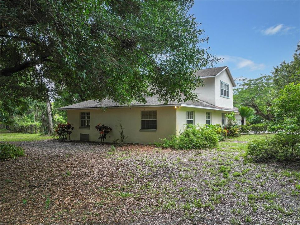 Active With Contract: $275,000 (4 beds, 3 baths, 2457 Square Feet)