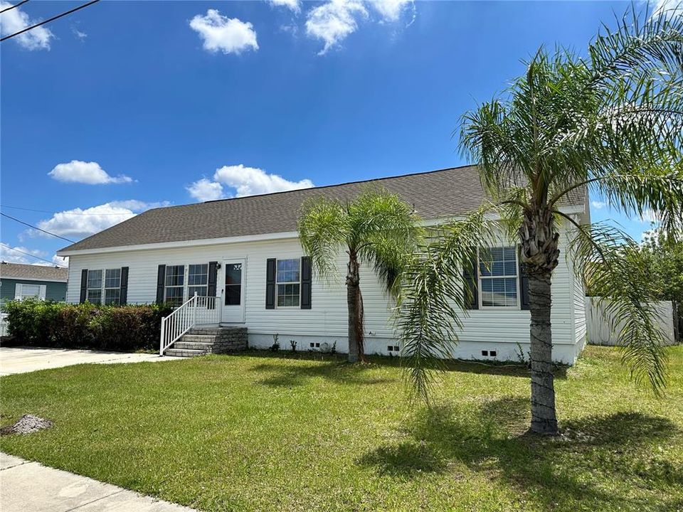 For Sale: $339,900 (4 beds, 2 baths, 1680 Square Feet)