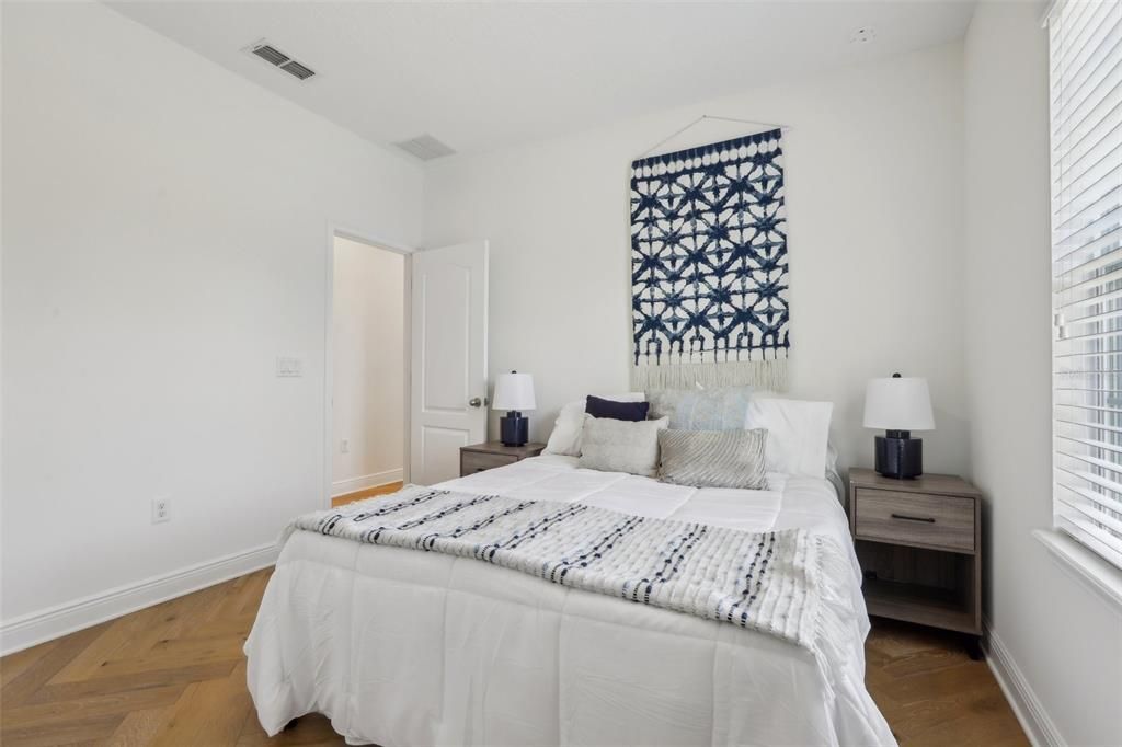 Active With Contract: $625,000 (4 beds, 2 baths, 3129 Square Feet)