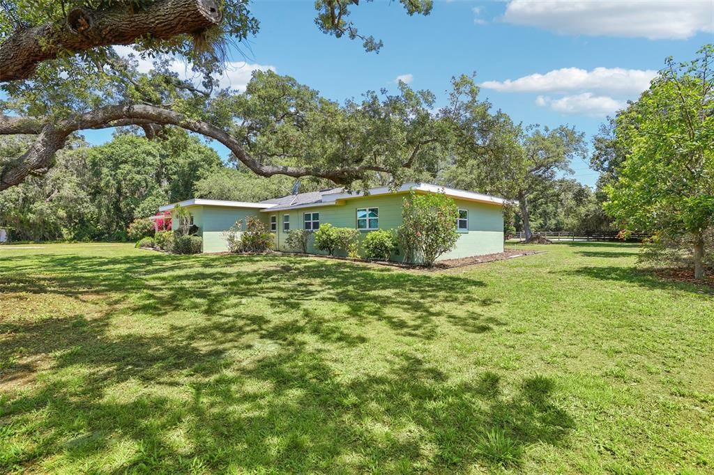 Active With Contract: $650,000 (3 beds, 2 baths, 2081 Square Feet)