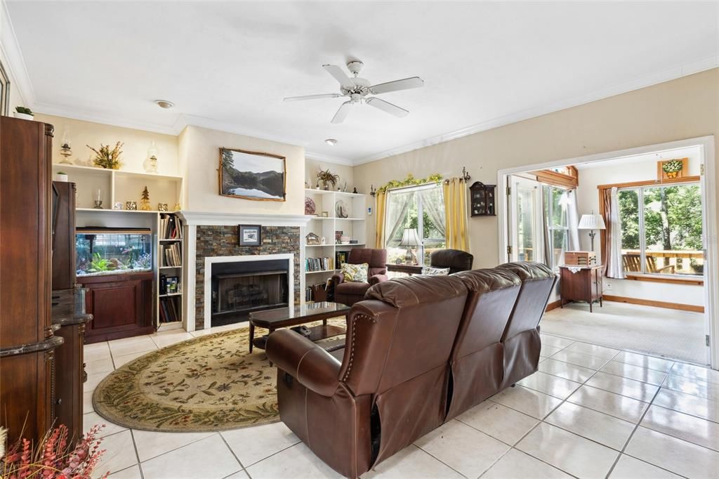 For Sale: $368,000 (4 beds, 3 baths, 2244 Square Feet)
