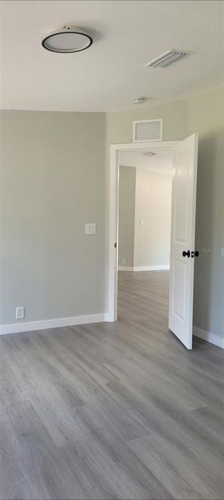 Active With Contract: $355,000 (3 beds, 2 baths, 1296 Square Feet)