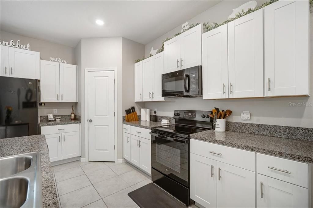 Active With Contract: $340,000 (4 beds, 2 baths, 1841 Square Feet)