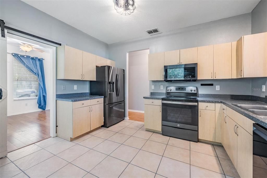 For Sale: $435,000 (4 beds, 2 baths, 1791 Square Feet)