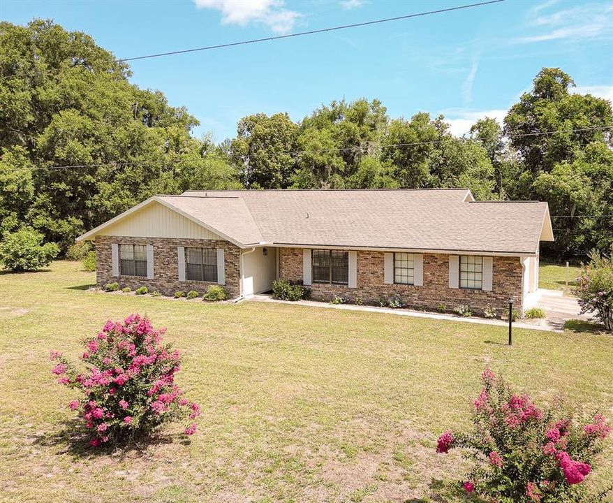 For Sale: $395,000 (3 beds, 2 baths, 1744 Square Feet)