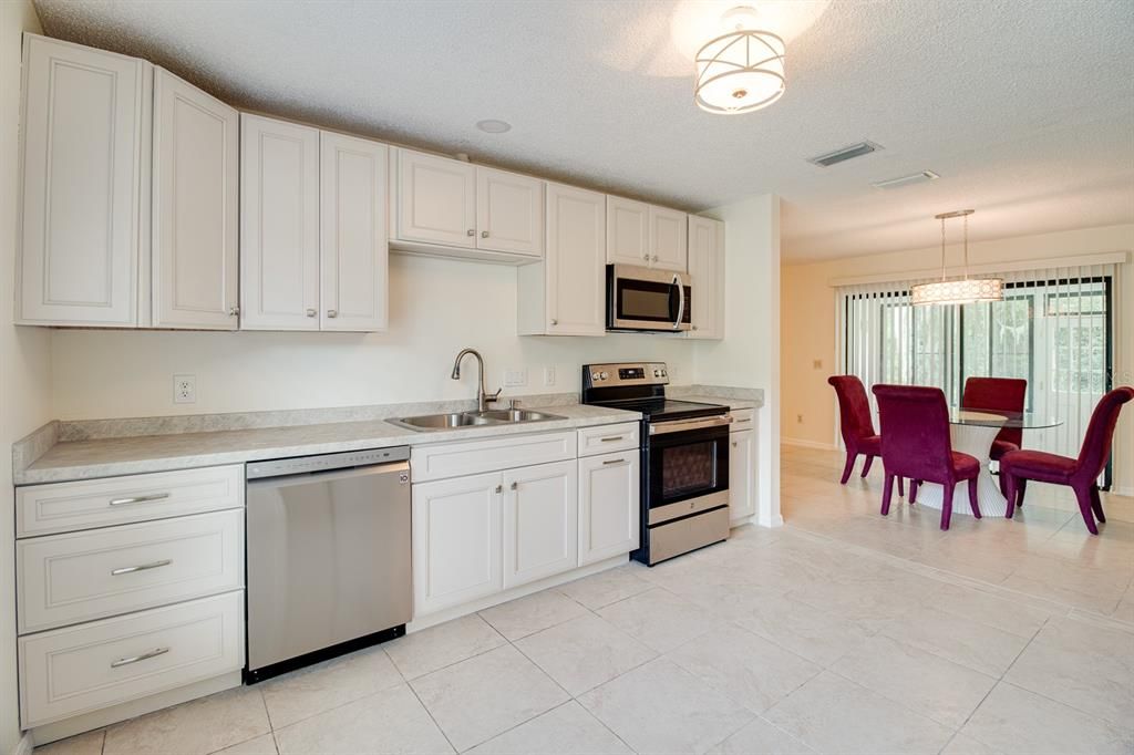 For Sale: $395,000 (3 beds, 2 baths, 1744 Square Feet)