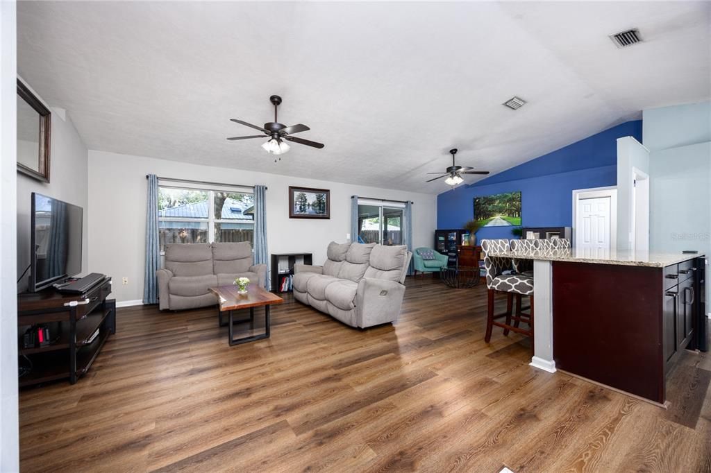 Active With Contract: $349,000 (3 beds, 2 baths, 1570 Square Feet)