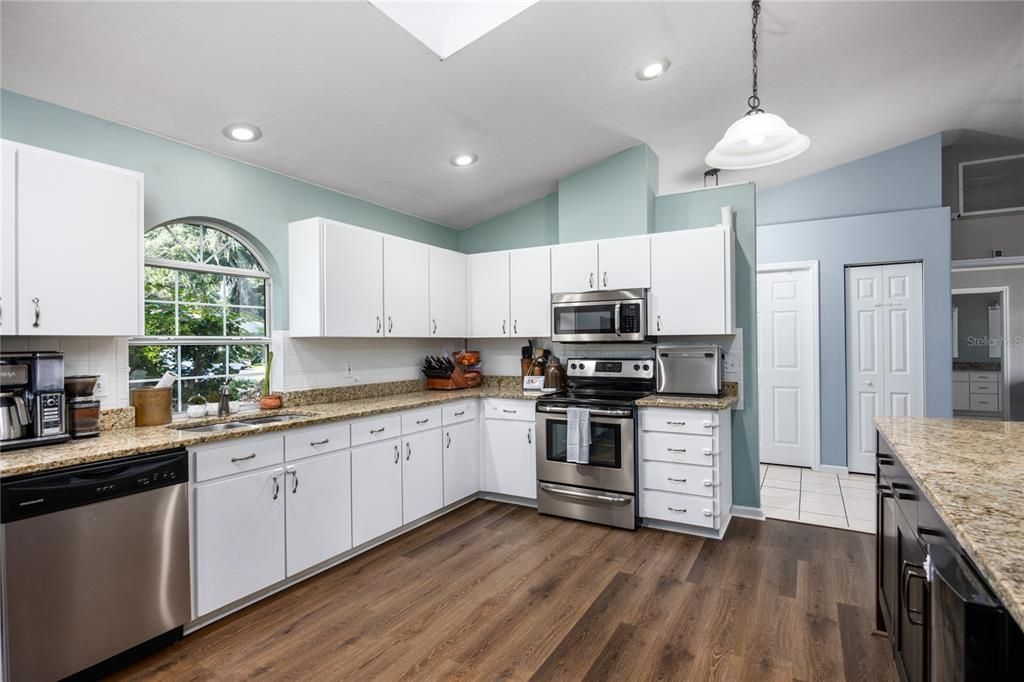 Active With Contract: $349,000 (3 beds, 2 baths, 1570 Square Feet)