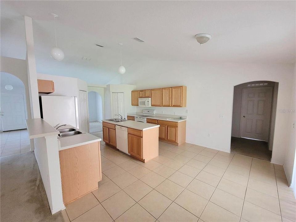 For Sale: $385,000 (4 beds, 2 baths, 2256 Square Feet)