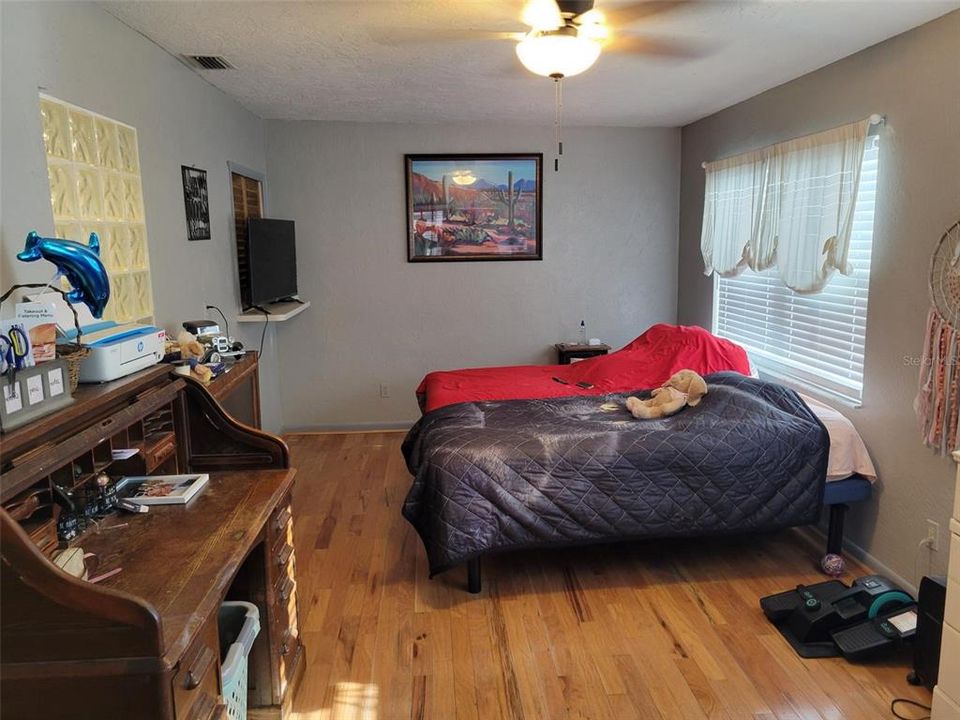 FAMILY ROOM/USED AS ANOTHER BEDROOM