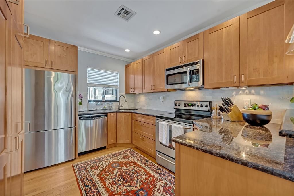 Active With Contract: $530,000 (4 beds, 2 baths, 1594 Square Feet)