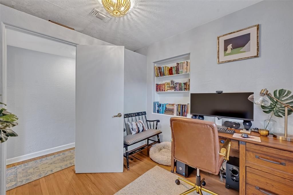 Active With Contract: $530,000 (4 beds, 2 baths, 1594 Square Feet)