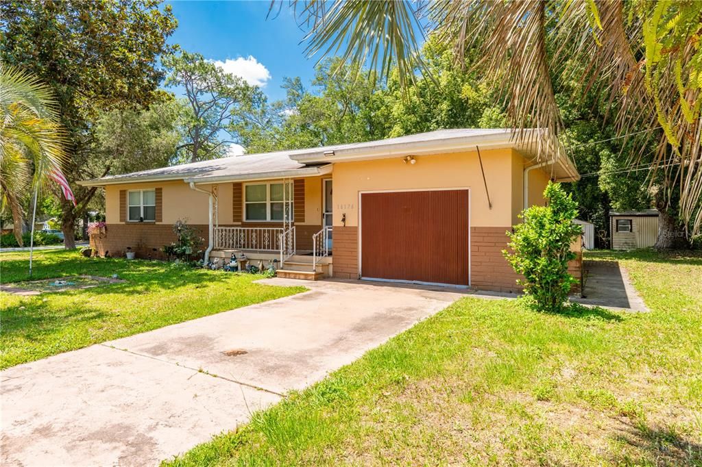 For Sale: $239,900 (2 beds, 2 baths, 960 Square Feet)