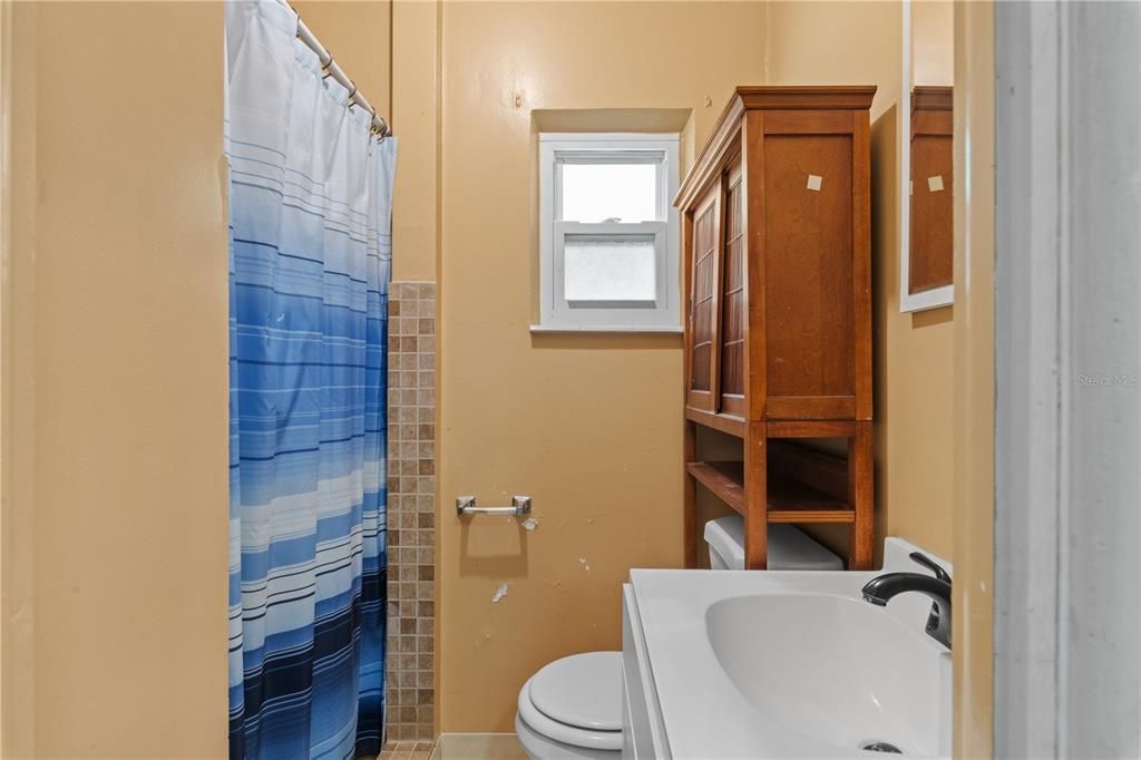 待售: $239,900 (2 贝兹, 2 浴室, 960 平方英尺)