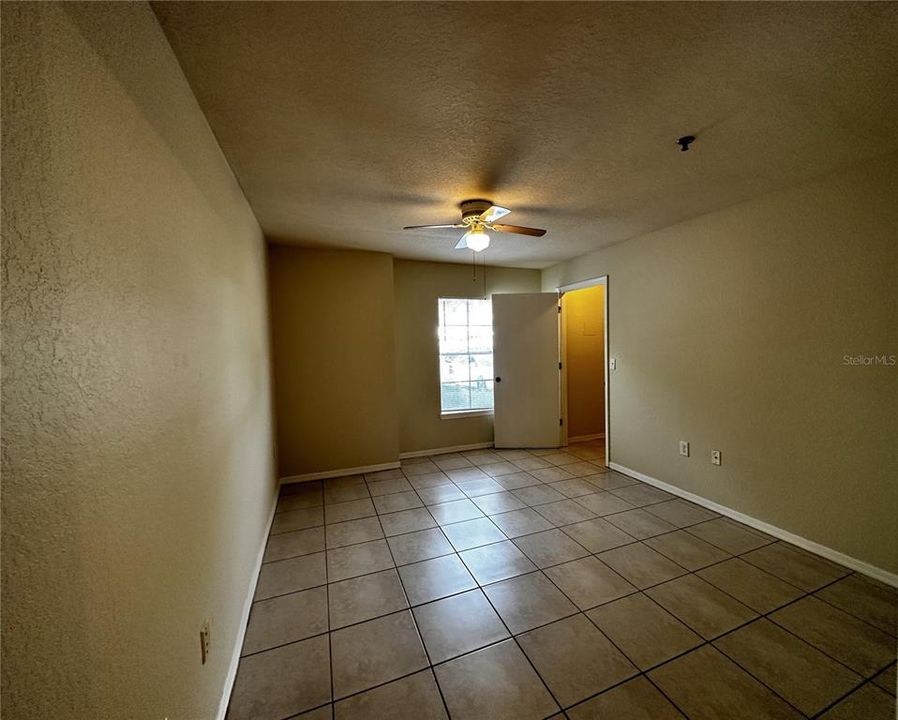 Active With Contract: $1,600 (2 beds, 2 baths, 1113 Square Feet)