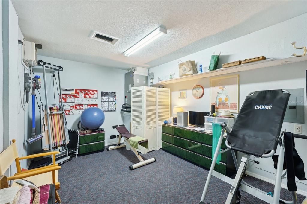 Home gym/office/flex space