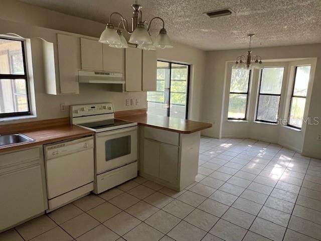 For Rent: $1,600 (3 beds, 2 baths, 1421 Square Feet)