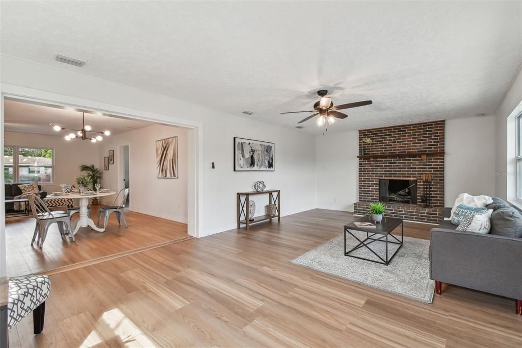 Active With Contract: $549,900 (3 beds, 2 baths, 1818 Square Feet)