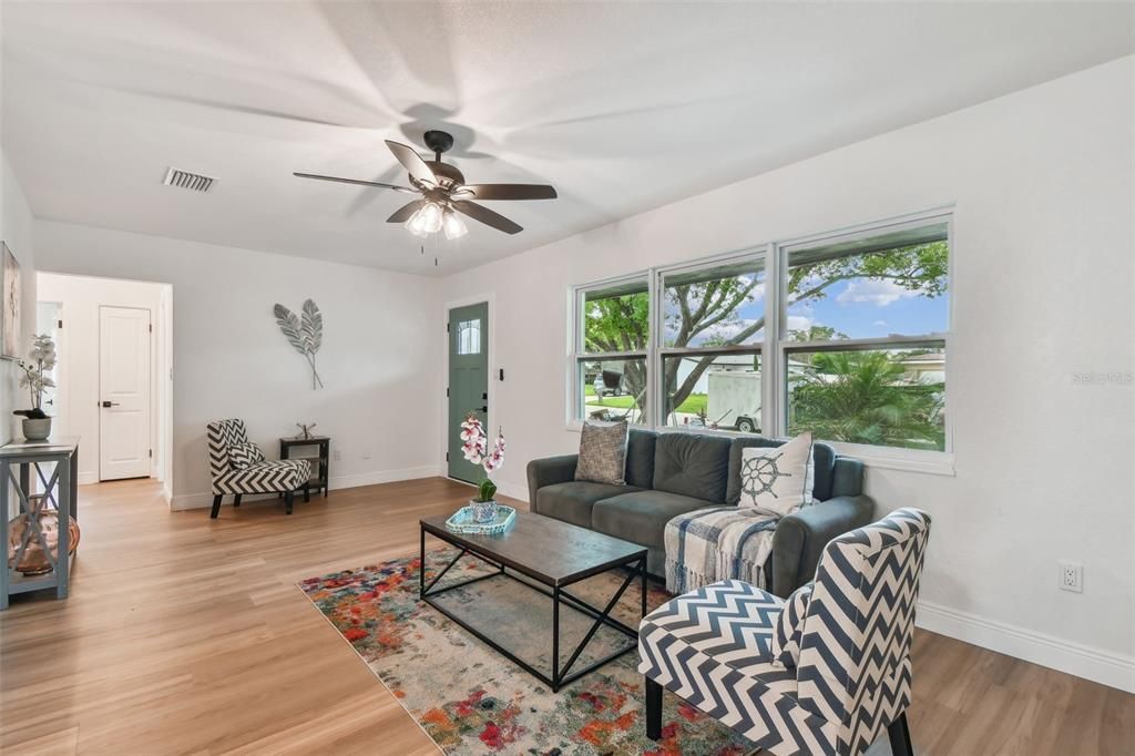 Active With Contract: $549,900 (3 beds, 2 baths, 1818 Square Feet)