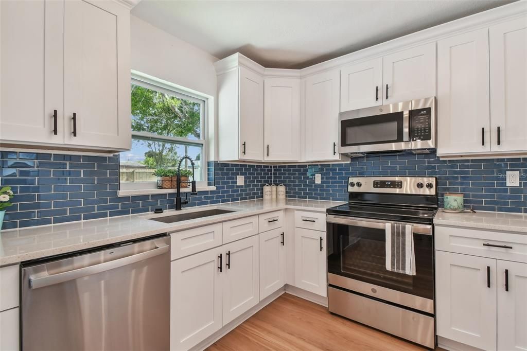 Active With Contract: $549,900 (3 beds, 2 baths, 1818 Square Feet)