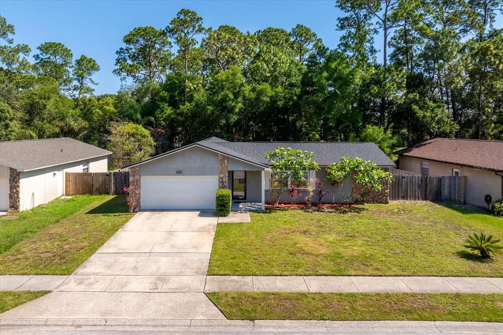 Active With Contract: $390,000 (3 beds, 2 baths, 1399 Square Feet)