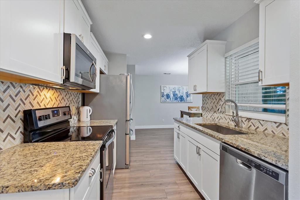 Active With Contract: $390,000 (3 beds, 2 baths, 1399 Square Feet)