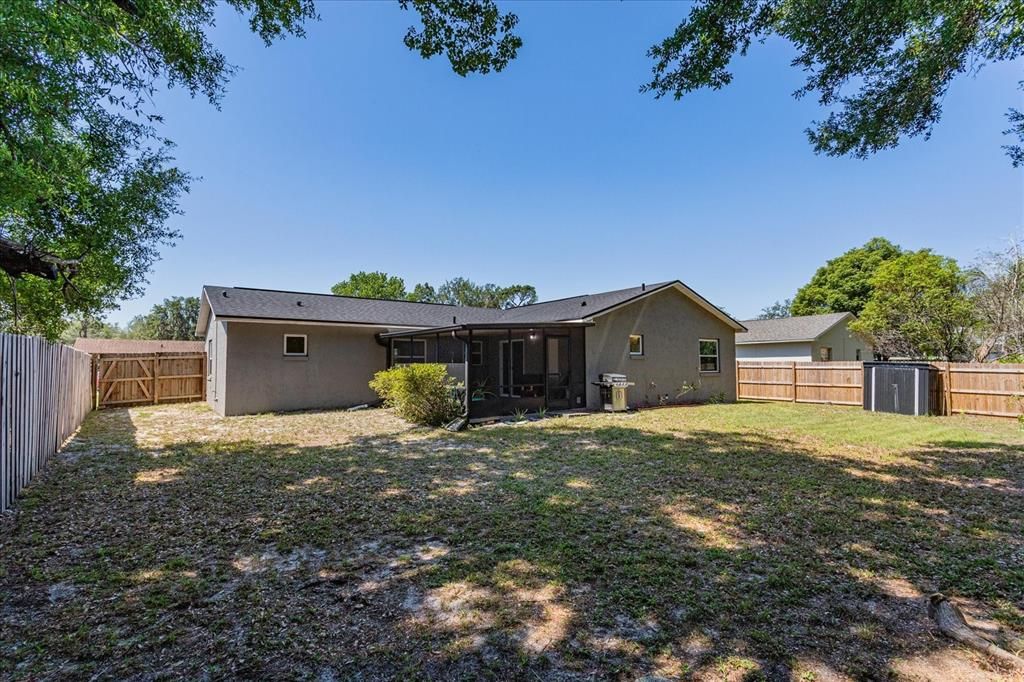 Active With Contract: $390,000 (3 beds, 2 baths, 1399 Square Feet)