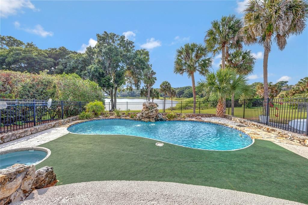 Private Pool with Spa with Lake Views