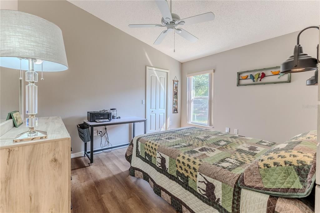 For Sale: $279,500 (2 beds, 2 baths, 1280 Square Feet)