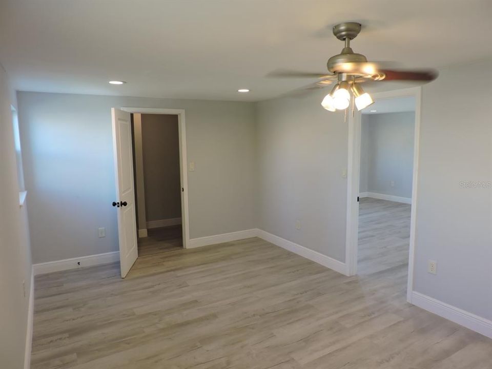 For Sale: $278,000 (2 beds, 2 baths, 1369 Square Feet)