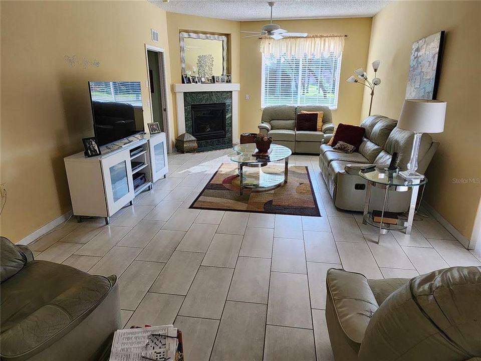 Recently Sold: $399,000 (4 beds, 2 baths, 2168 Square Feet)