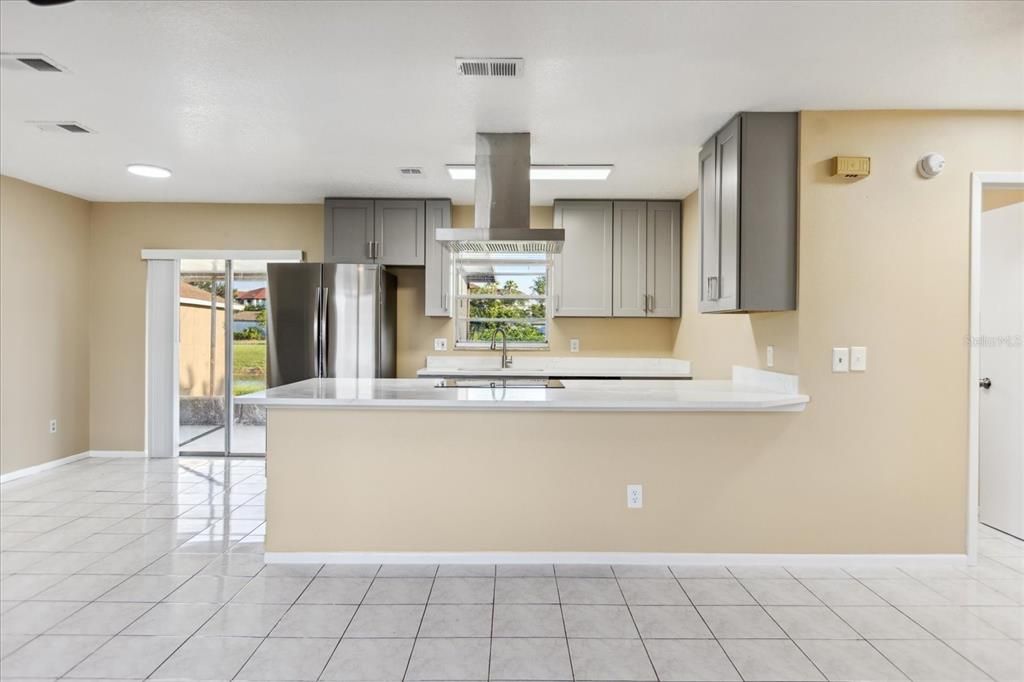 Active With Contract: $2,300 (3 beds, 2 baths, 1100 Square Feet)