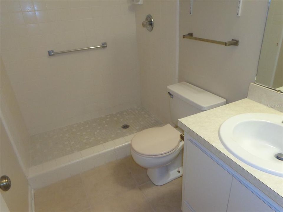 For Rent: $1,400 (2 beds, 2 baths, 1032 Square Feet)