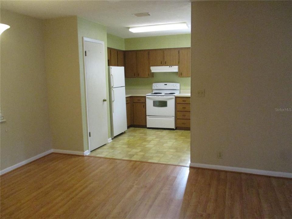 For Rent: $1,400 (2 beds, 2 baths, 1032 Square Feet)