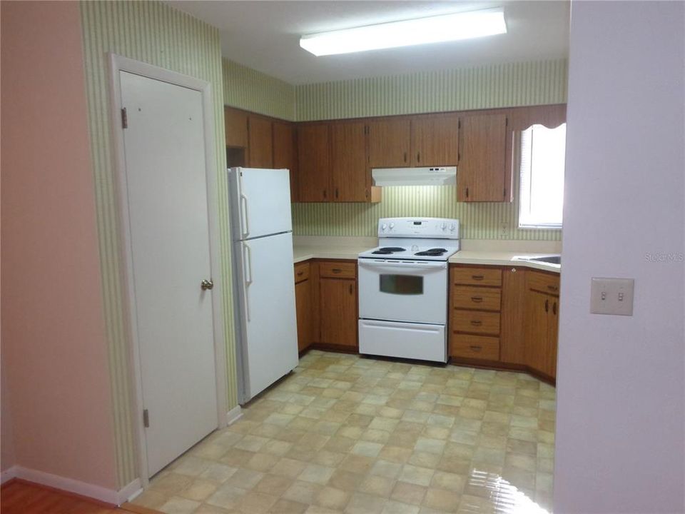 For Rent: $1,400 (2 beds, 2 baths, 1032 Square Feet)