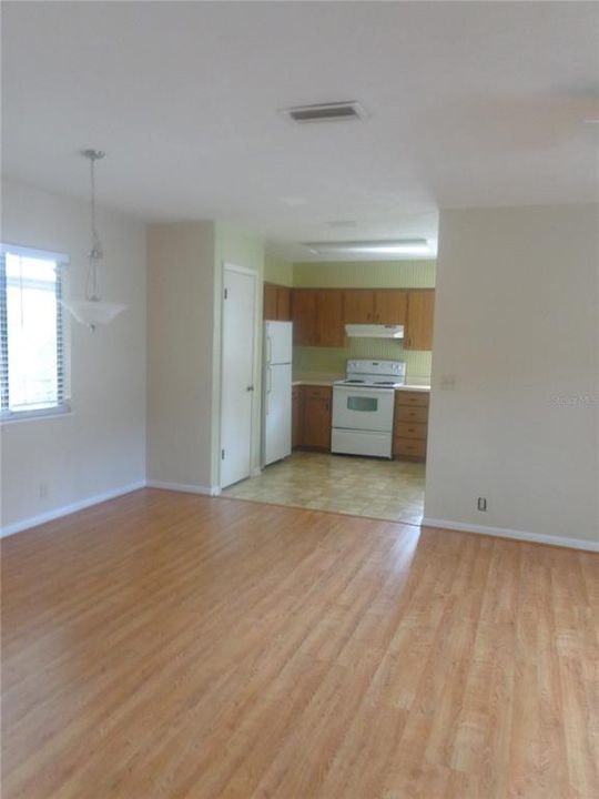 For Rent: $1,400 (2 beds, 2 baths, 1032 Square Feet)