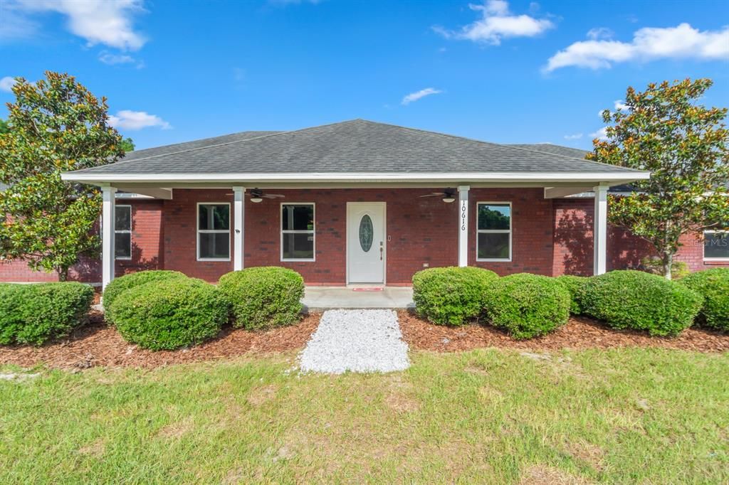 For Sale: $699,000 (3 beds, 2 baths, 2216 Square Feet)