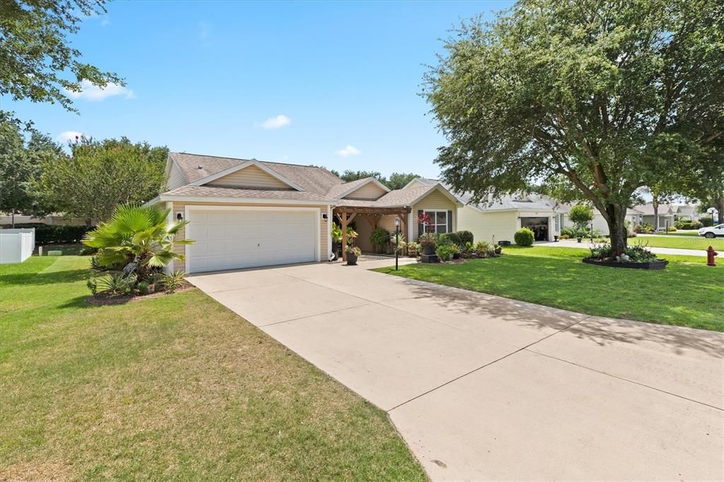 For Sale: $479,000 (3 beds, 2 baths, 1966 Square Feet)