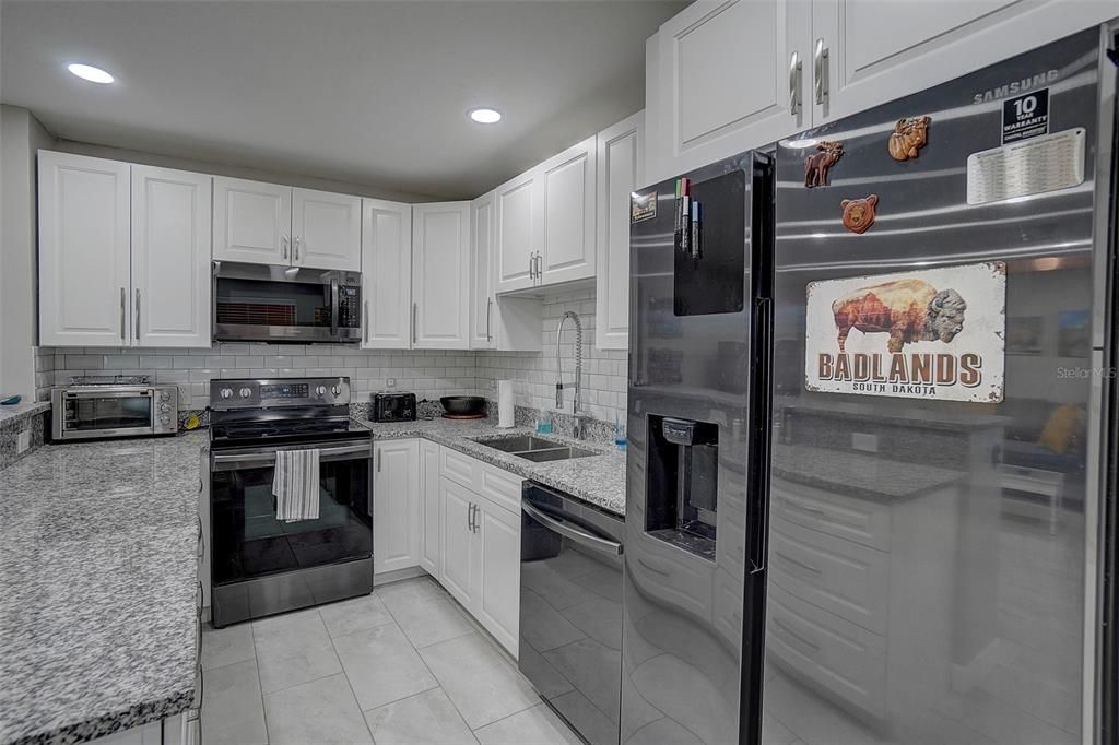 For Sale: $245,000 (2 beds, 2 baths, 1151 Square Feet)