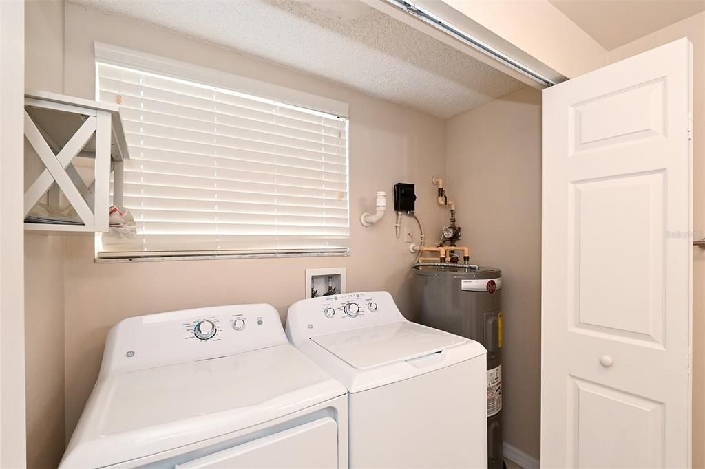 For Sale: $224,900 (1 beds, 1 baths, 1032 Square Feet)