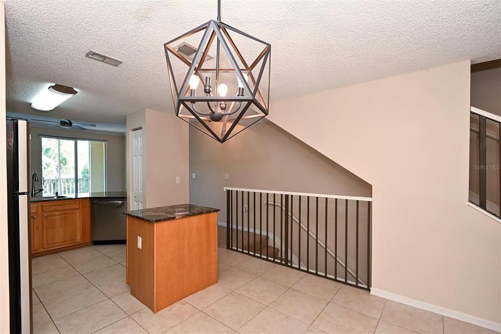 For Sale: $224,900 (1 beds, 1 baths, 1032 Square Feet)